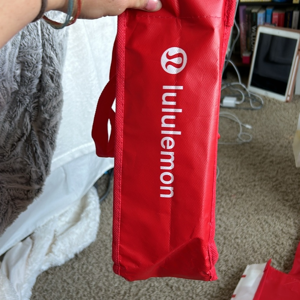 LuluLemon small bags used - Picture 3 of 9